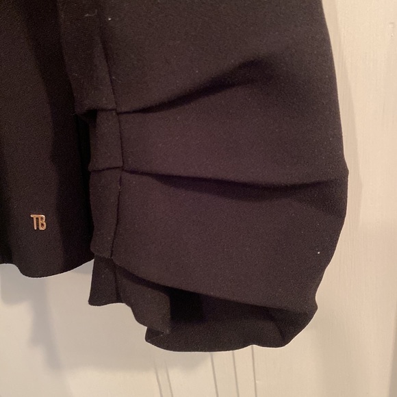 Ted Baker black blazer. Three quarter length ruched sleeves. TB 3 / US8 / US10 - Picture 5 of 9